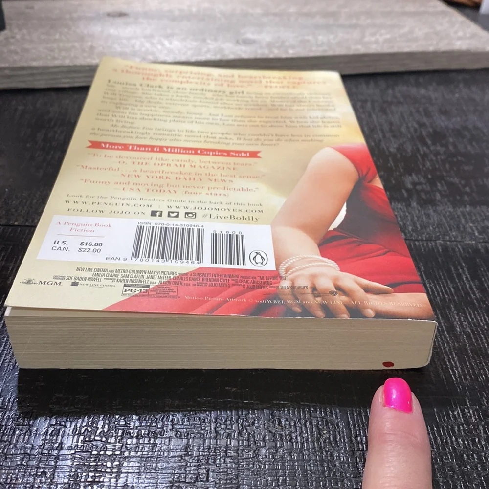 Me Before You by Jojo Moyes - Romance Paperback, Red & Cream Cover - Picture 4 of 11